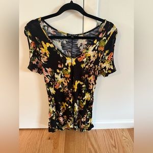 Flower top with holes in shoulder